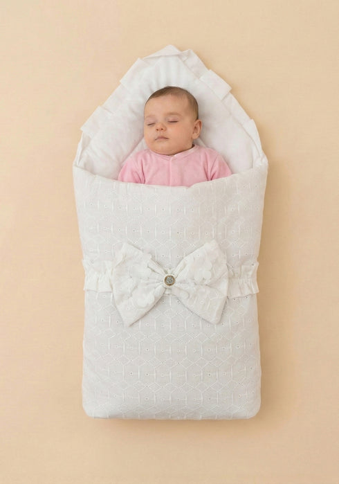 Cozy Baby Bow Sleeping Carry Nest (White)