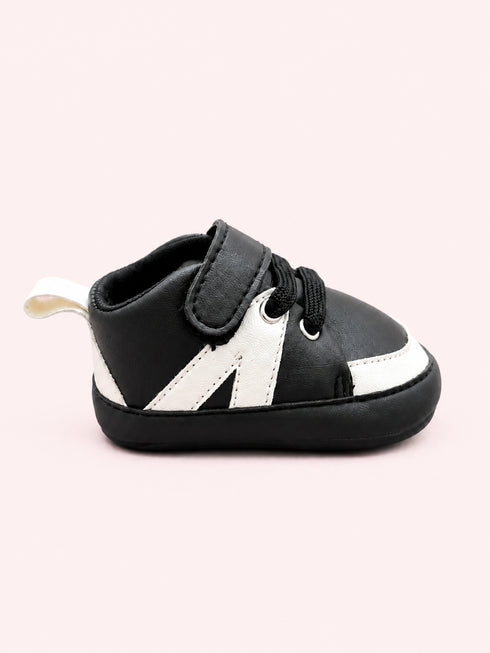 Retro Lace-Up Sneakers (Black)