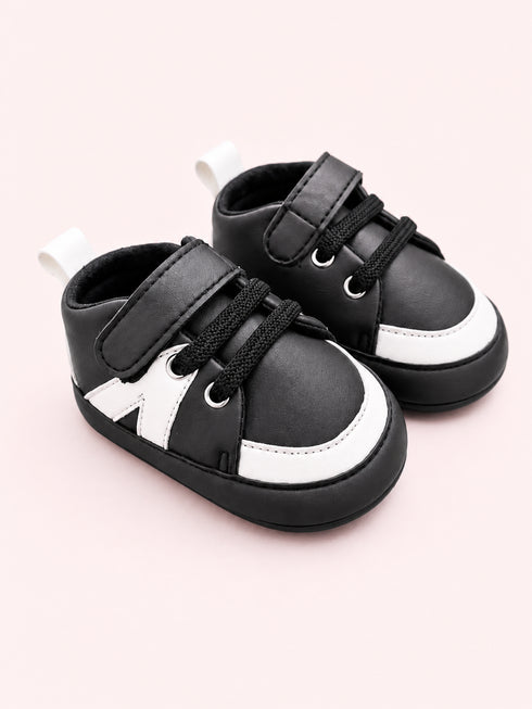 Retro Lace-Up Sneakers (Black)