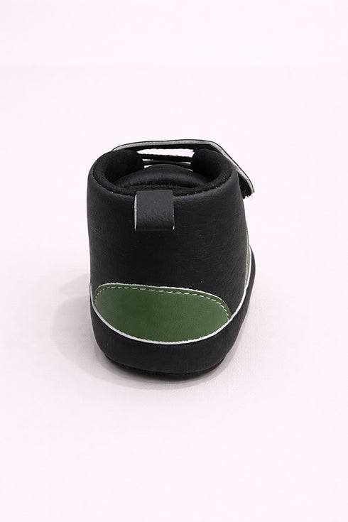Green & Black Sneaker with Velcro Strap