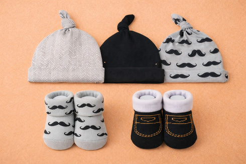 5 Pcs Baby Caps & Booties Gift Set
