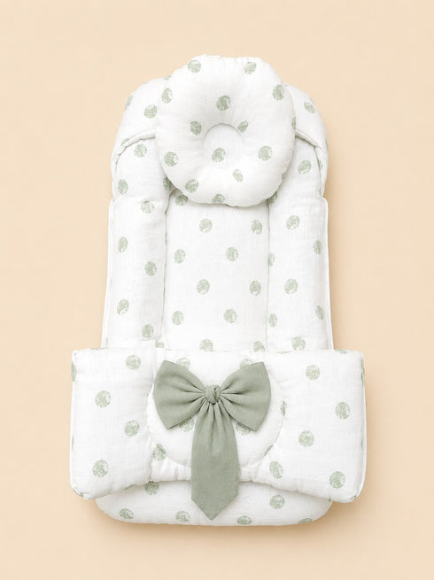 Green Polka Dot Bow Sleeping Carry Nest