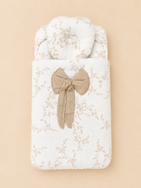 Beige Blossom Bow Sleeping Carry Nest