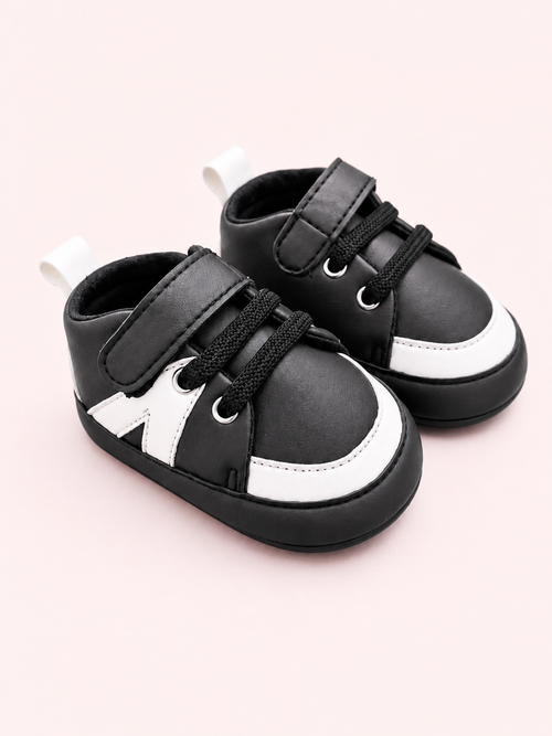 Retro Lace-Up Sneakers (Black)